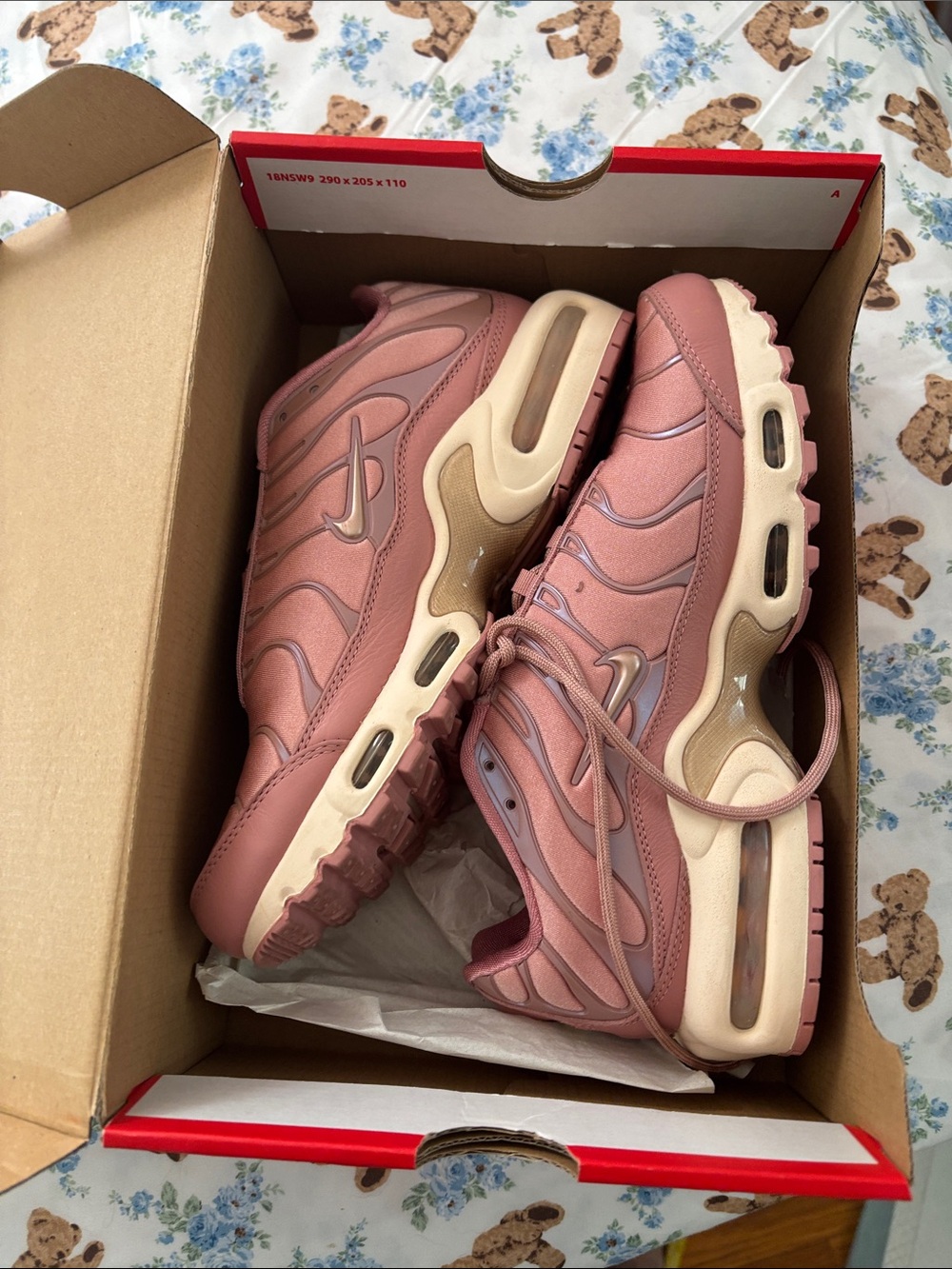 Nike Women's Air Max 97/Plus Style Sneakers in Dusty Pink and Cream